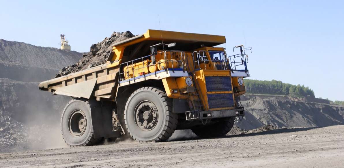 1192觅知网_煤矿厂运煤卡车煤炭开采！！！Ｔ嗣嚎ǔ._1648542.jpg